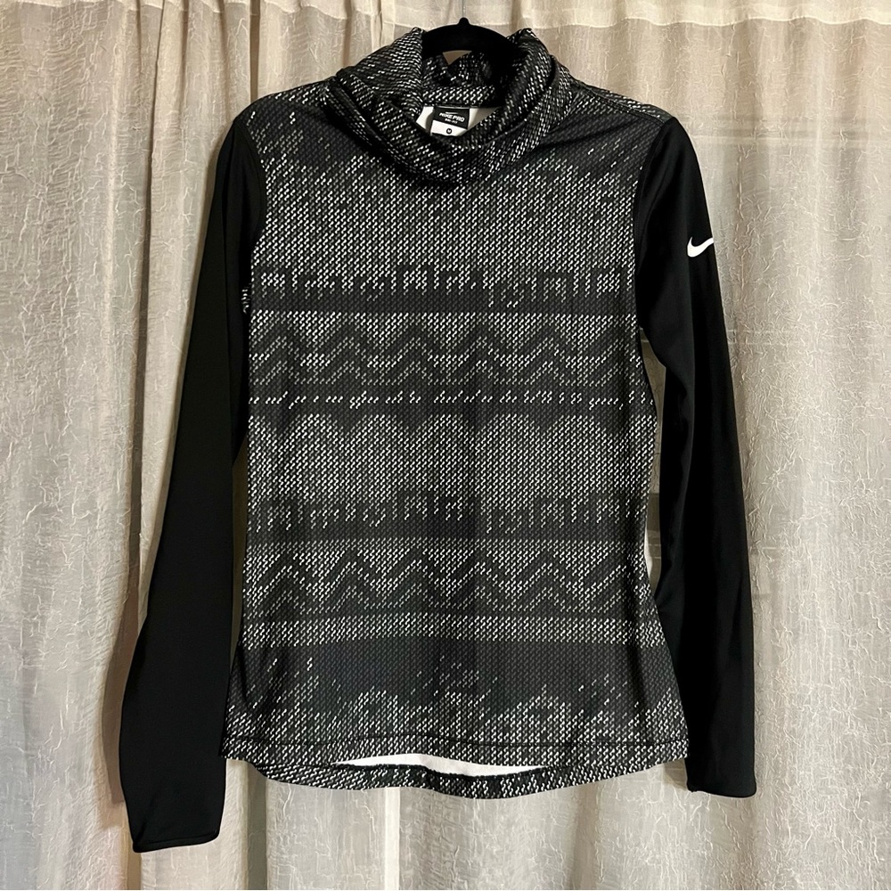 Nike Outdoor Cowneck Running DriFit
